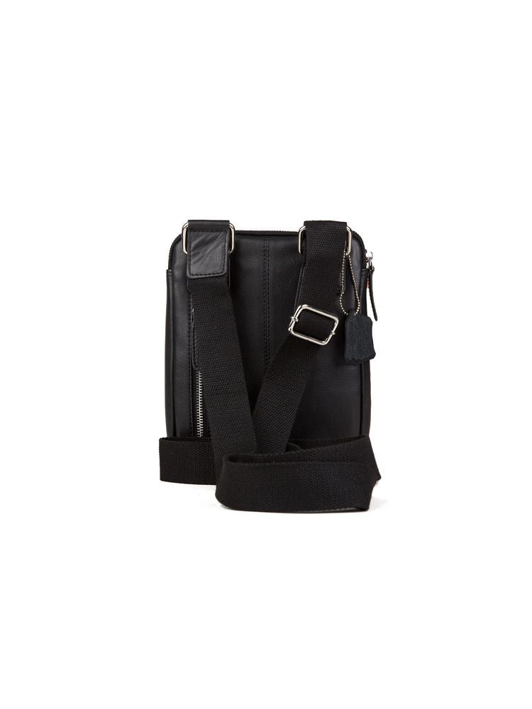 Momo Design 100% Leather shoulder bag in black