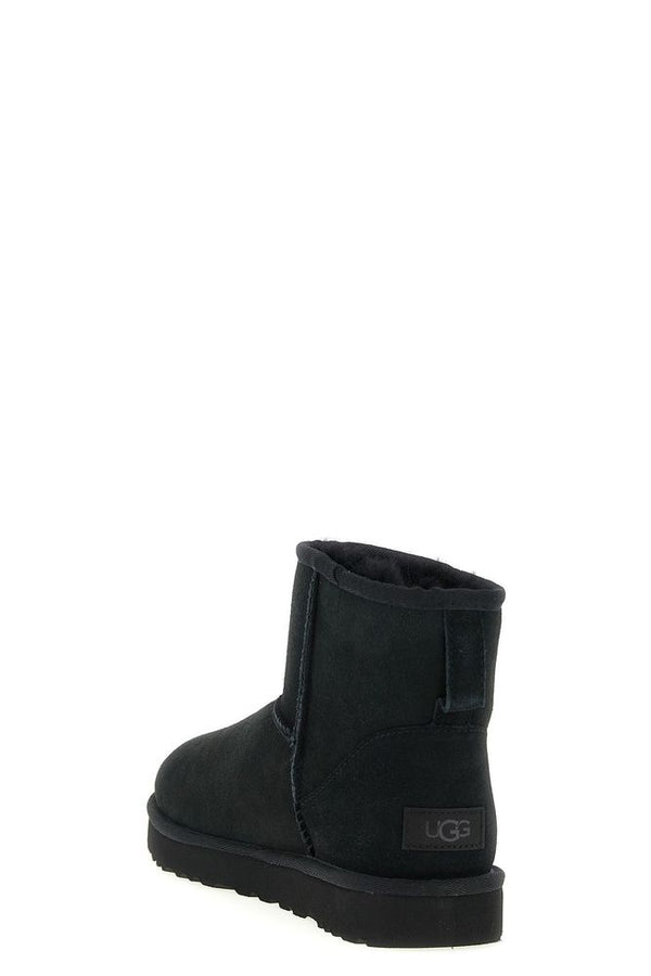 UGG 85% Sheepskin/Shearling boot in black