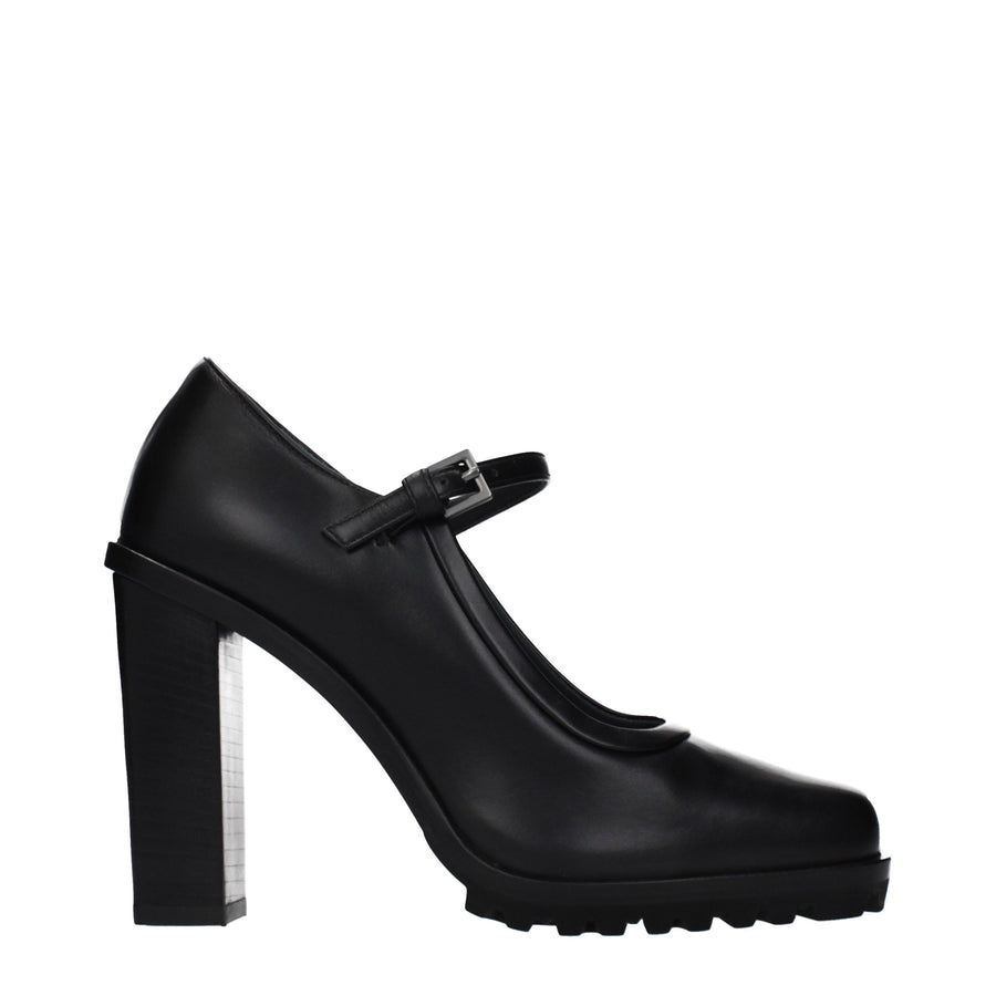 Max Mara pump in black