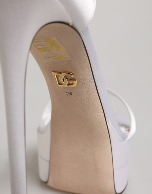 Dolce & Gabbana Leather heel in white