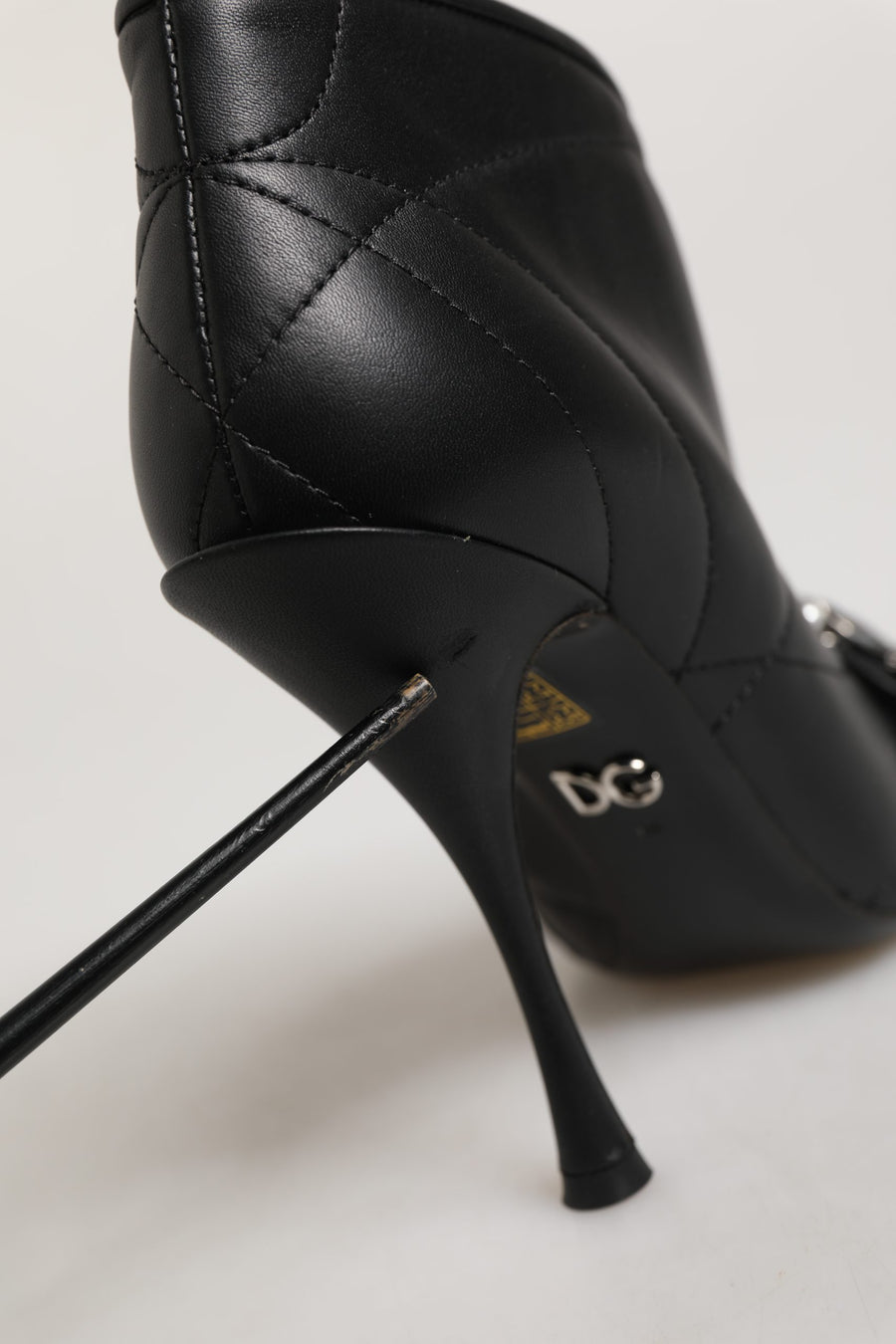 Dolce & Gabbana 100% Lamb Leather; Lining: 90% Lamb Leather heel boot in black