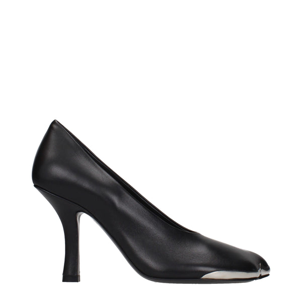 Burberry pump in black
