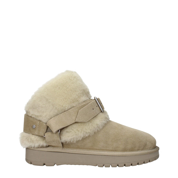 Burberry boot in beige