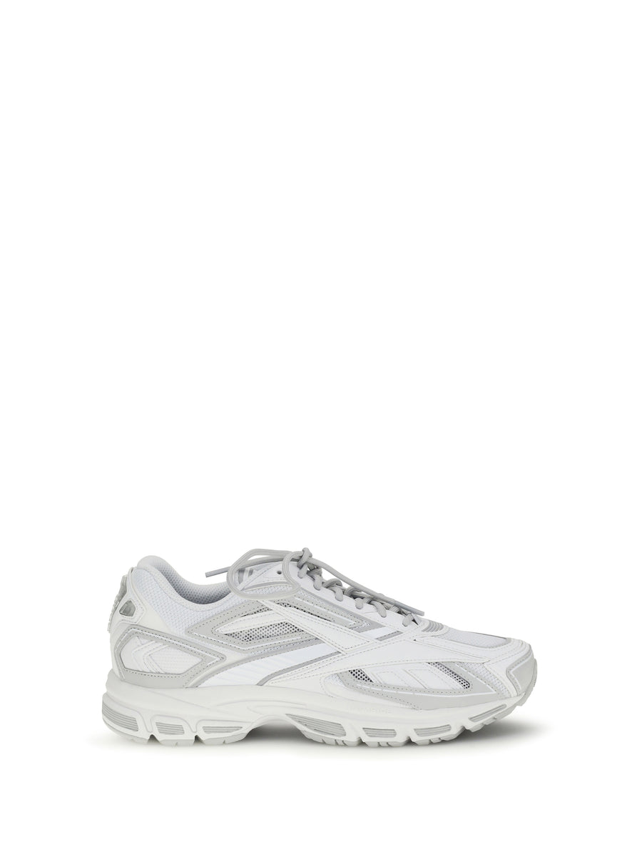 Reebok Upper: 20% Cotton sneaker in white