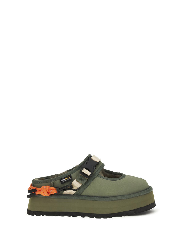 UGG Upper: 100% Polyester; Sole: 100% Rubber mule in green