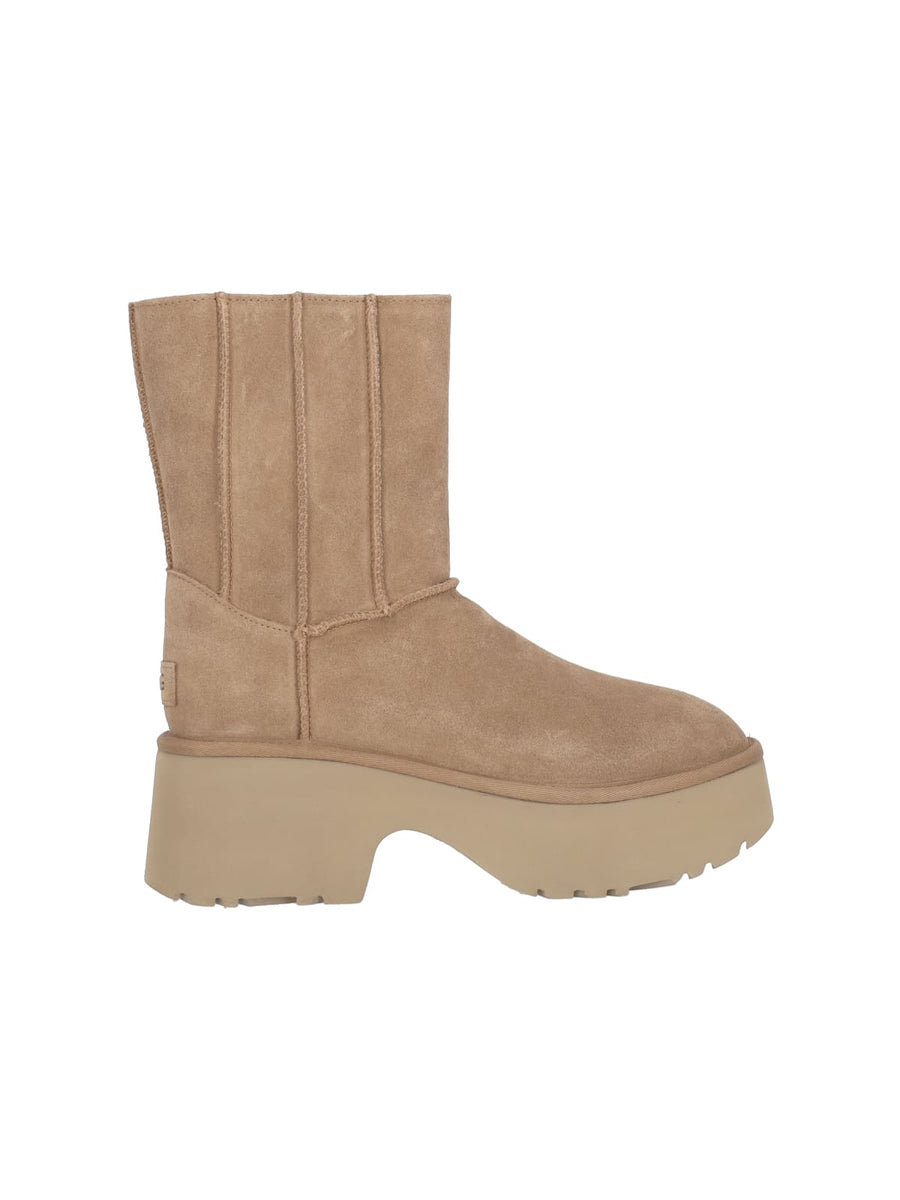 UGG Upper: 91% Leather boot in beige