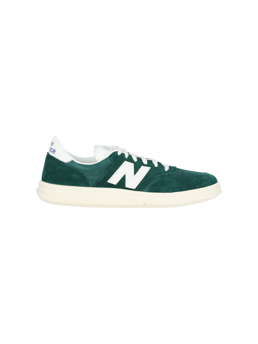 New Balance Suede sneaker in green