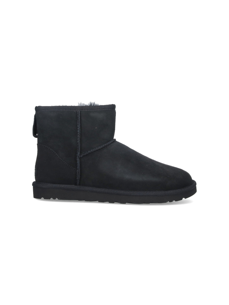 UGG Upper: 85% Twinface boot in black
