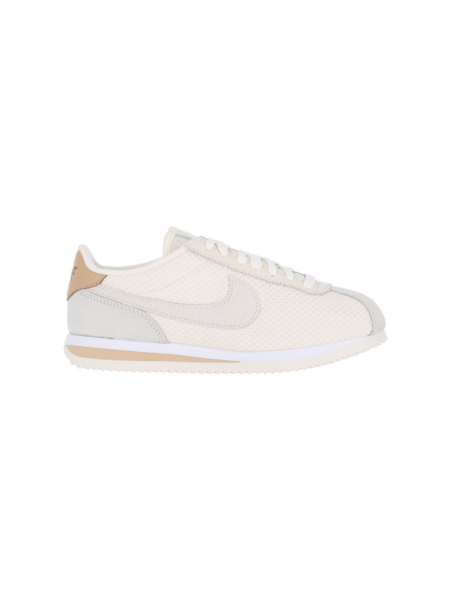 Nike Mesh sneakers in white
