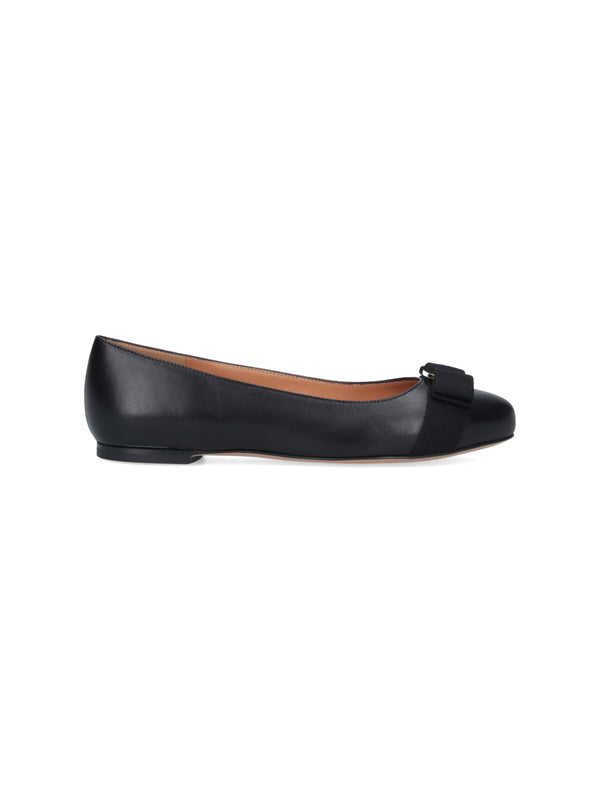 Ferragamo Upper: 100% Lamb Leather ballet flat in black