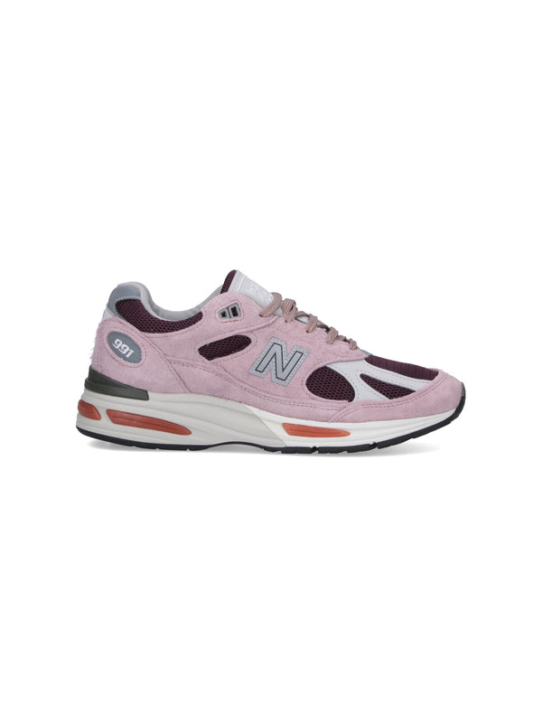 New Balance Suede sneaker in pink