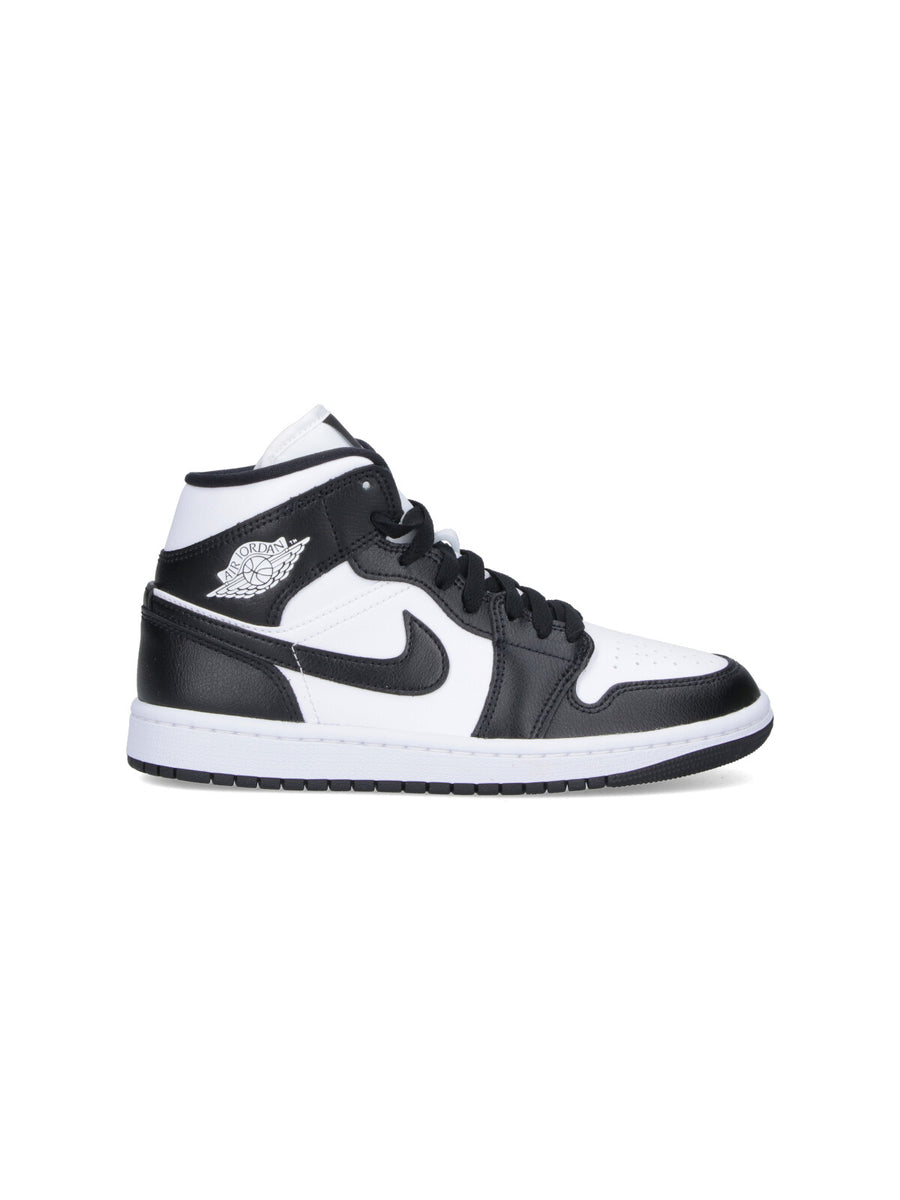 Nike 100% pelle di vitello sneaker in black