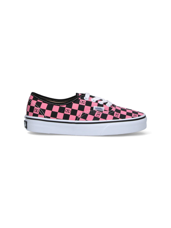 Valentino Garavani Upper: 100% Cotton sneaker in pink