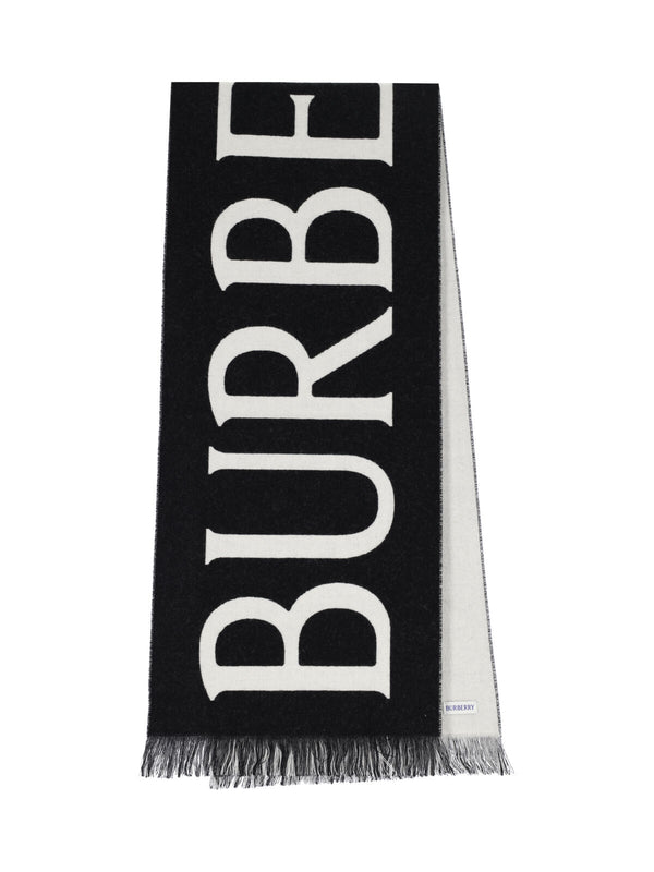 Burberry 100% wool scarf in black
