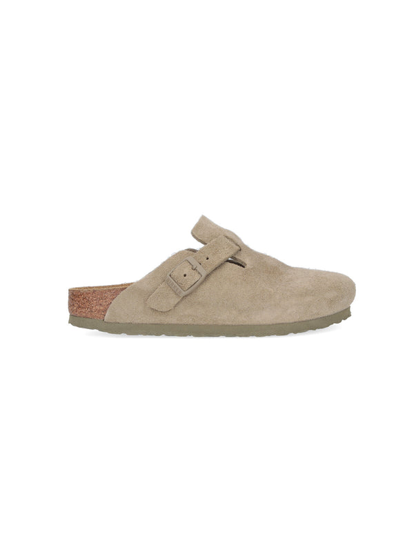 Birkenstock 100% leather clog in beige