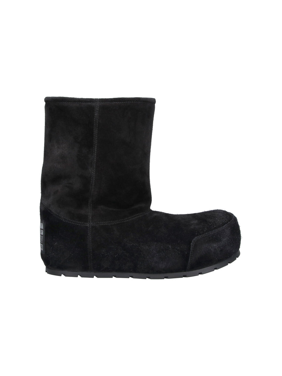 Balenciaga 100% leather boot in black