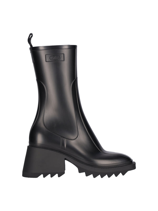 Chloè Upper: 100% TPU boot in black