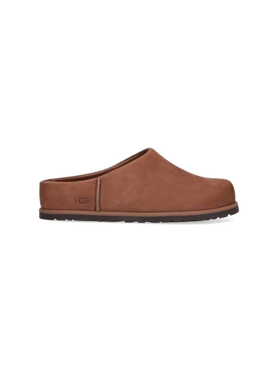 UGG Upper: 100% Leather slipper in brown