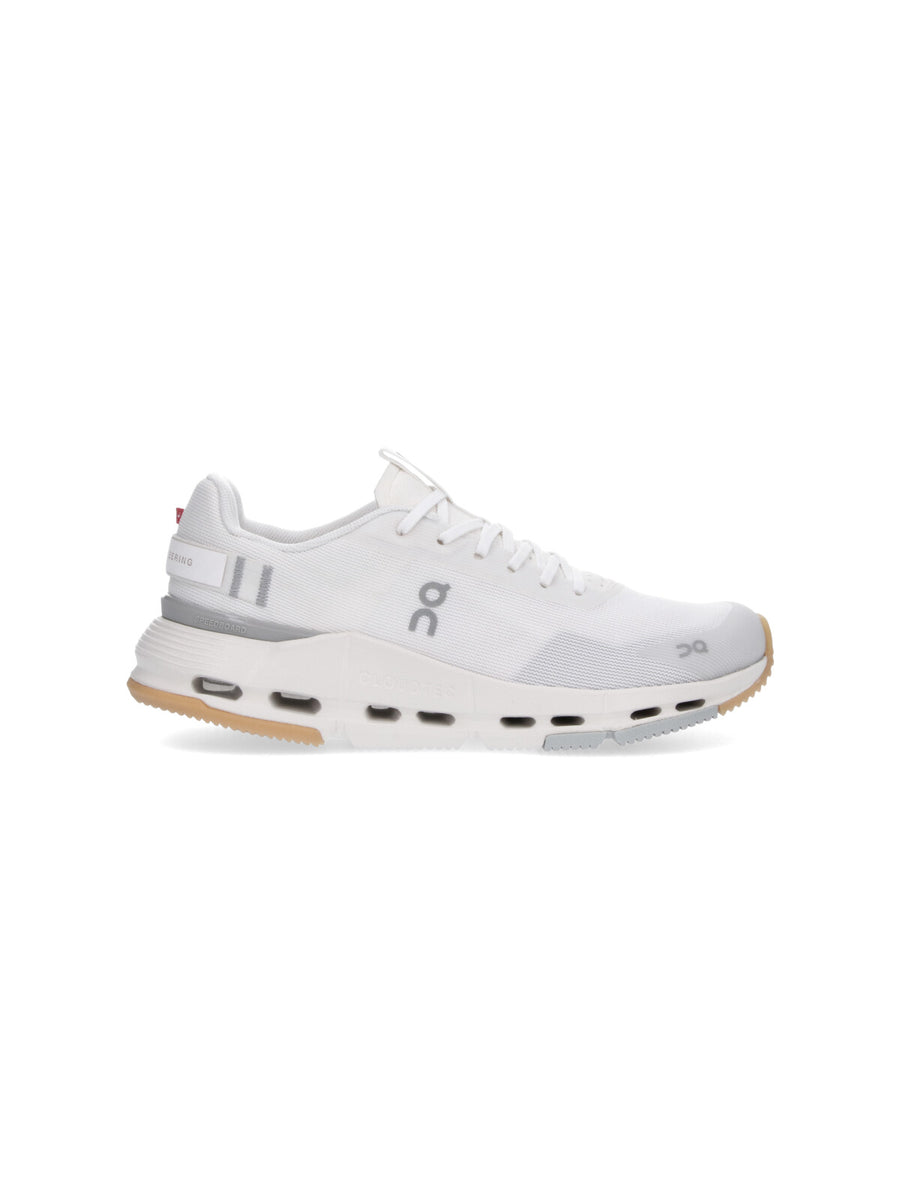 On sneaker in white