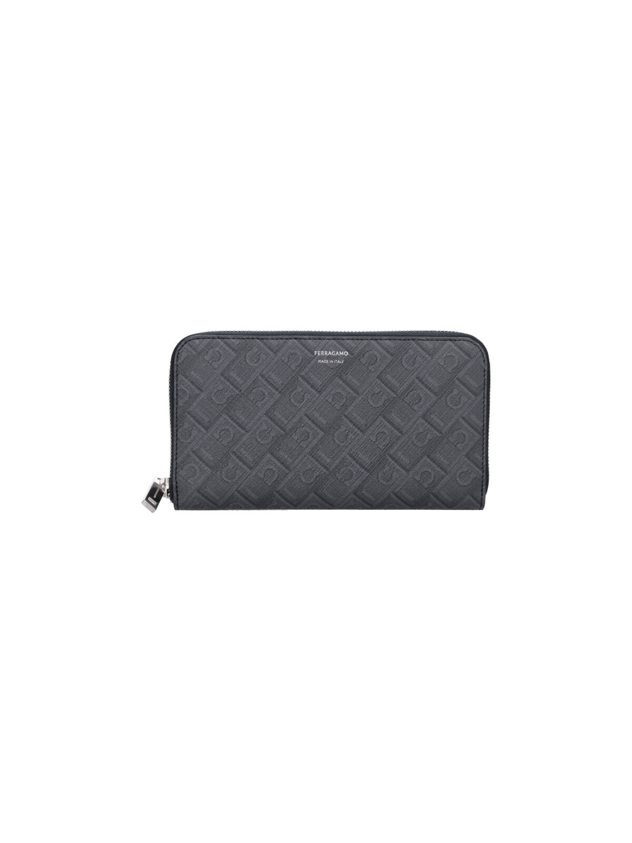 Ferragamo 100% Leather wallet in black