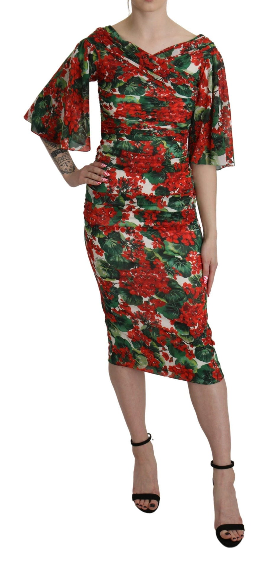 Dolce & Gabbana 93% Silk 7% Elastane; Lining: 86% Silk 8% Cotton 4% Elastane 2% Nylon dress in red