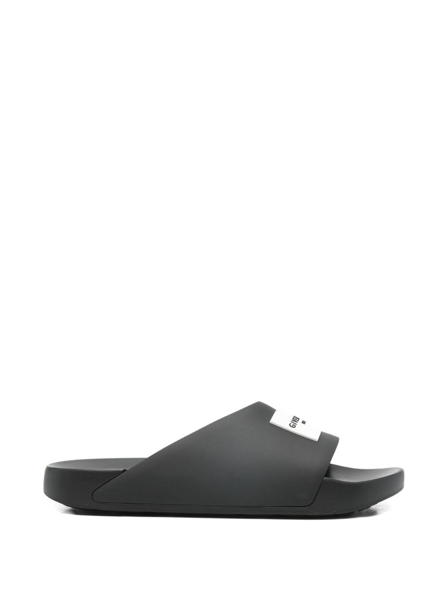 Givenchy slide in black