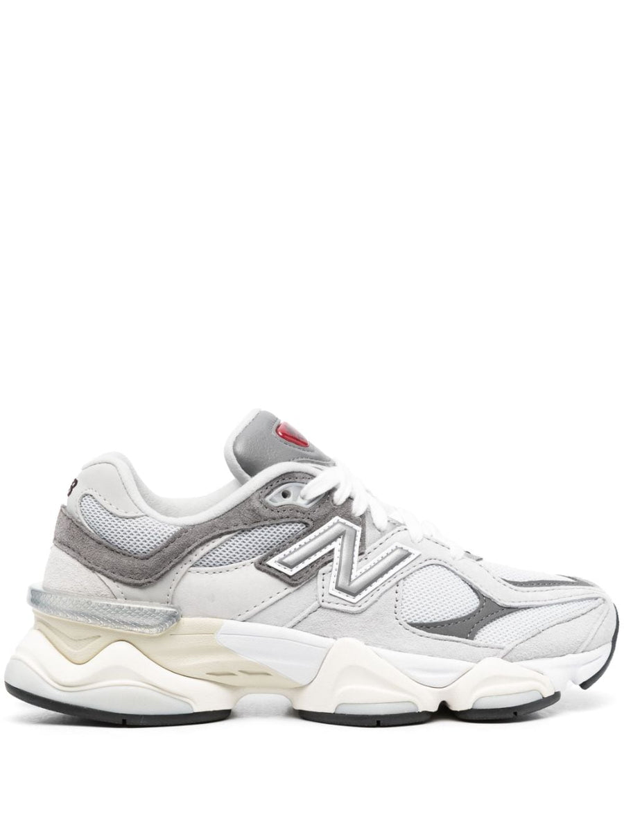 New Balance Sneaker — grey