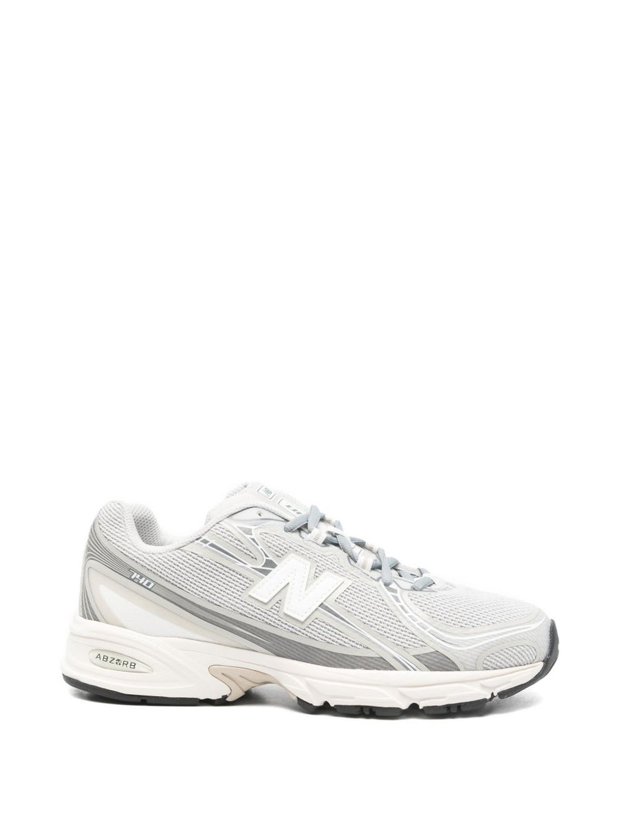 New Balance Sneaker — Grey