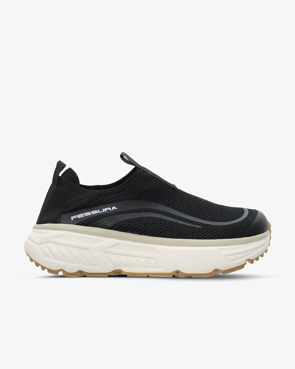 Fessura Italia Mesh upper sneaker in black