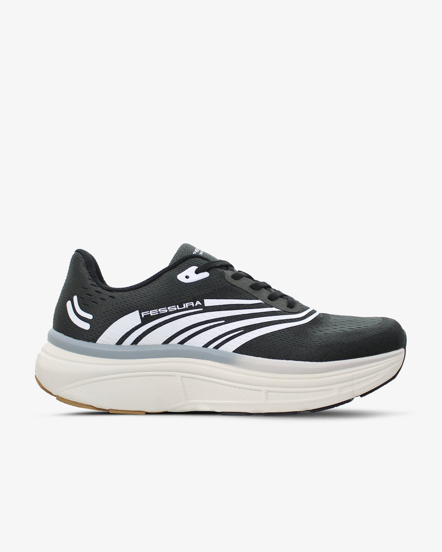 Fessura Italia Breathable jacquard upper with contrast rubber striping sneaker in black