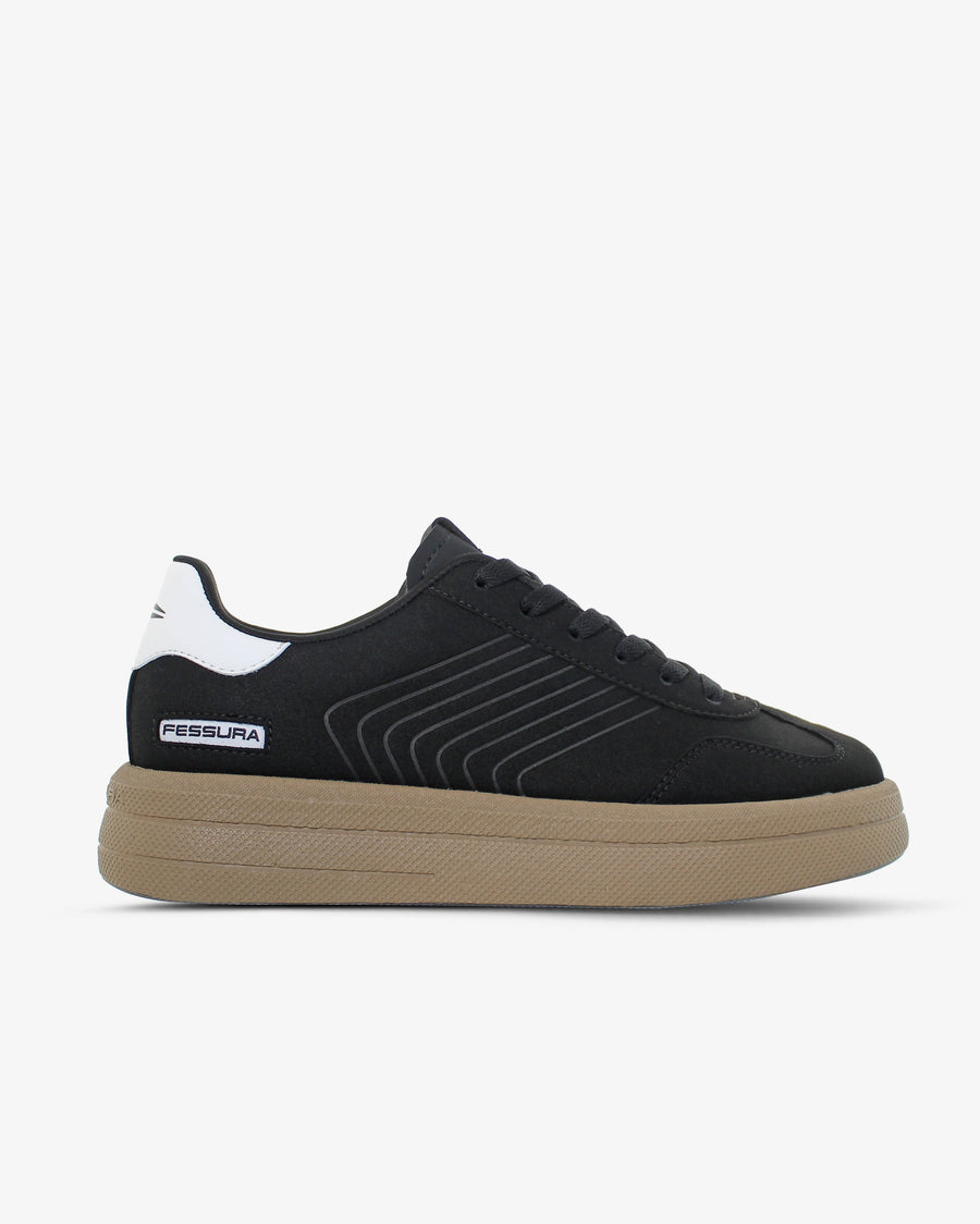 Fessura Italia sneaker in black