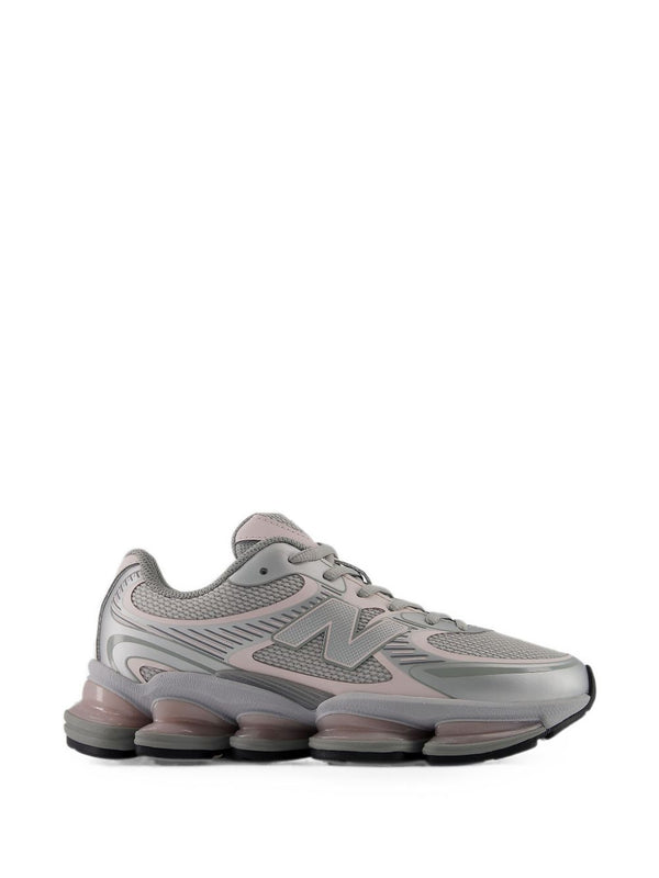 New Balance sneaker in grey