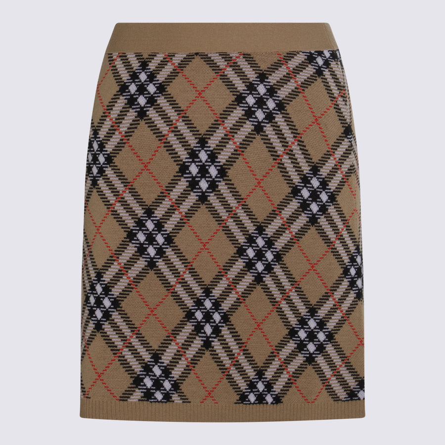 Burberry 91% Wool skirt in beige