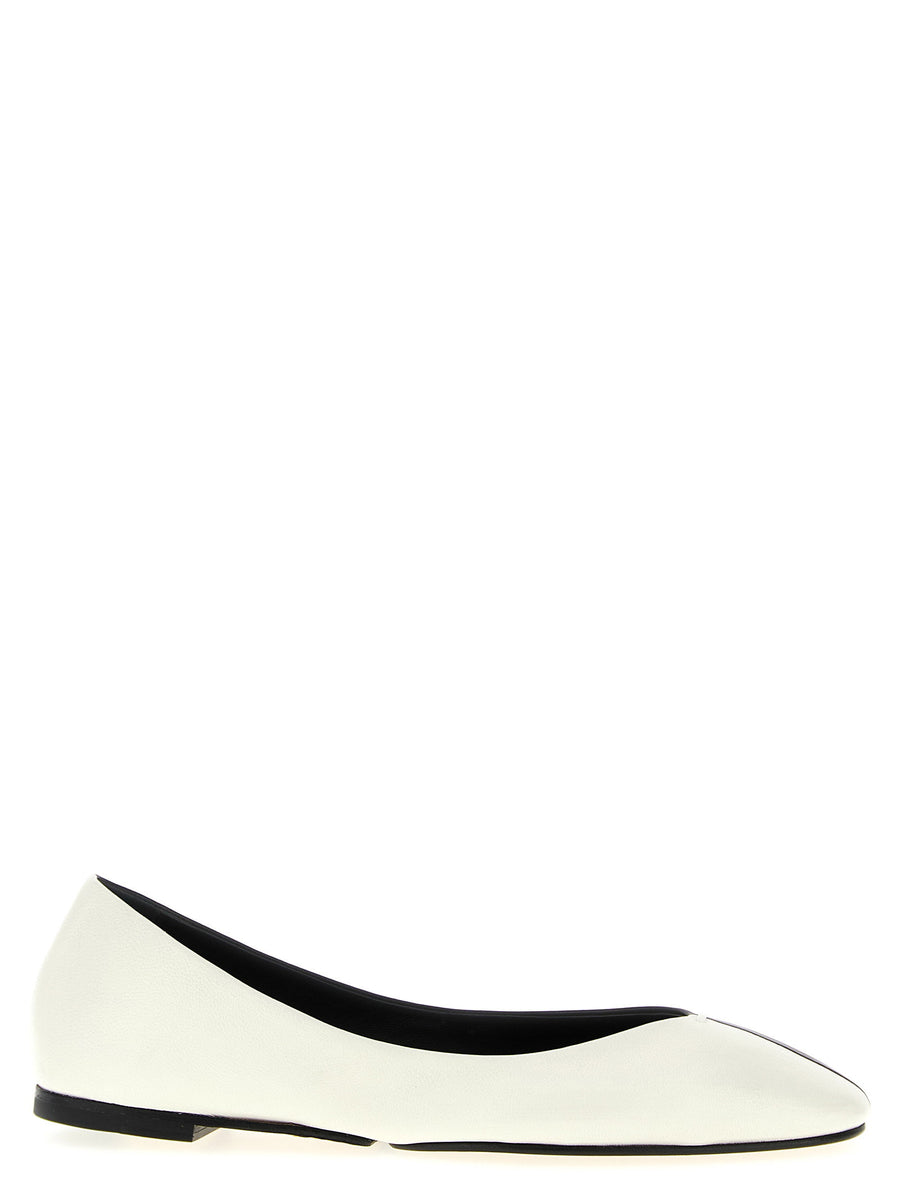 حذاء باليه من Jacquemus — أوف وايت