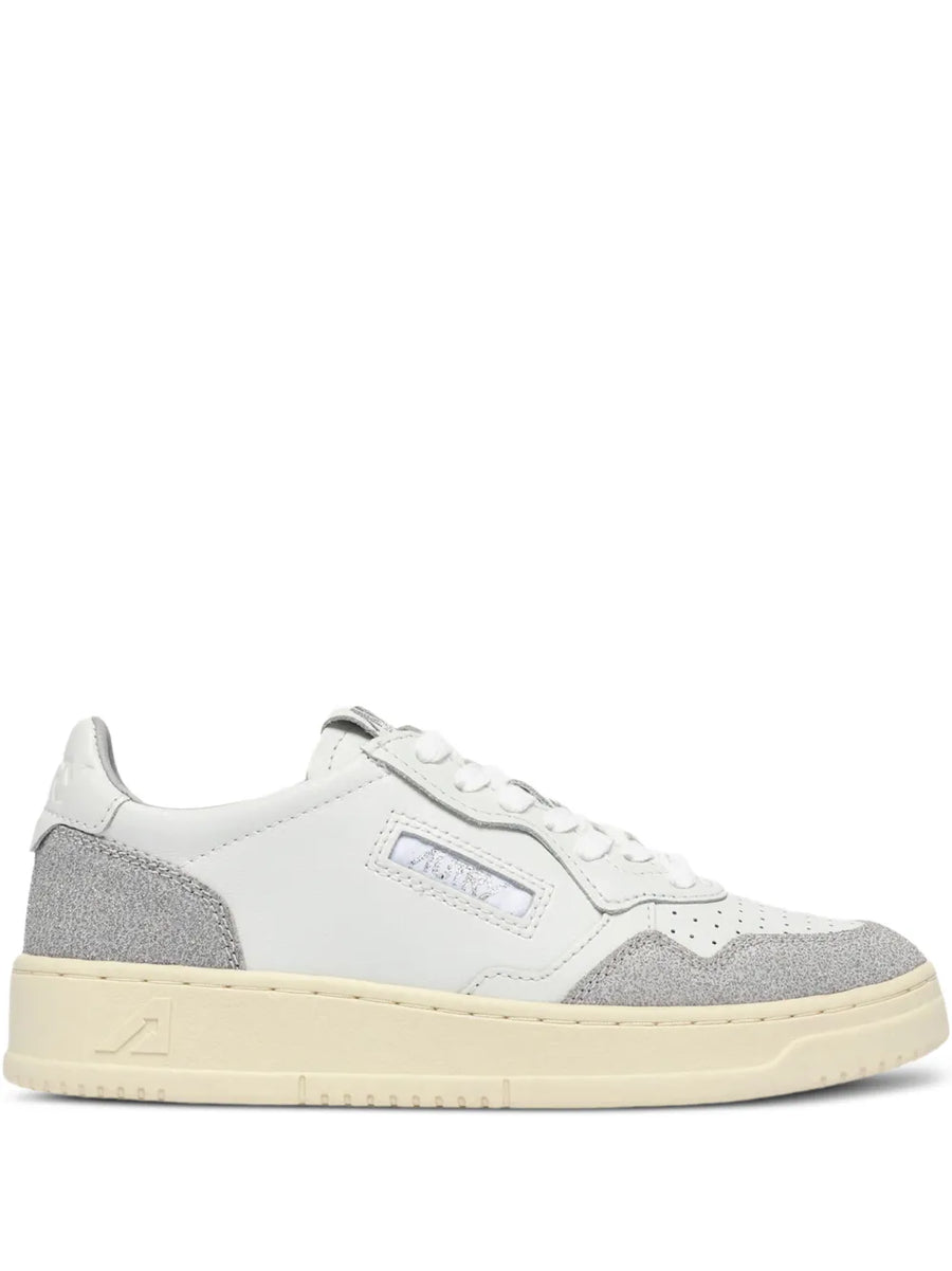 Autry Outer: Calf Leather 100% sneaker in white
