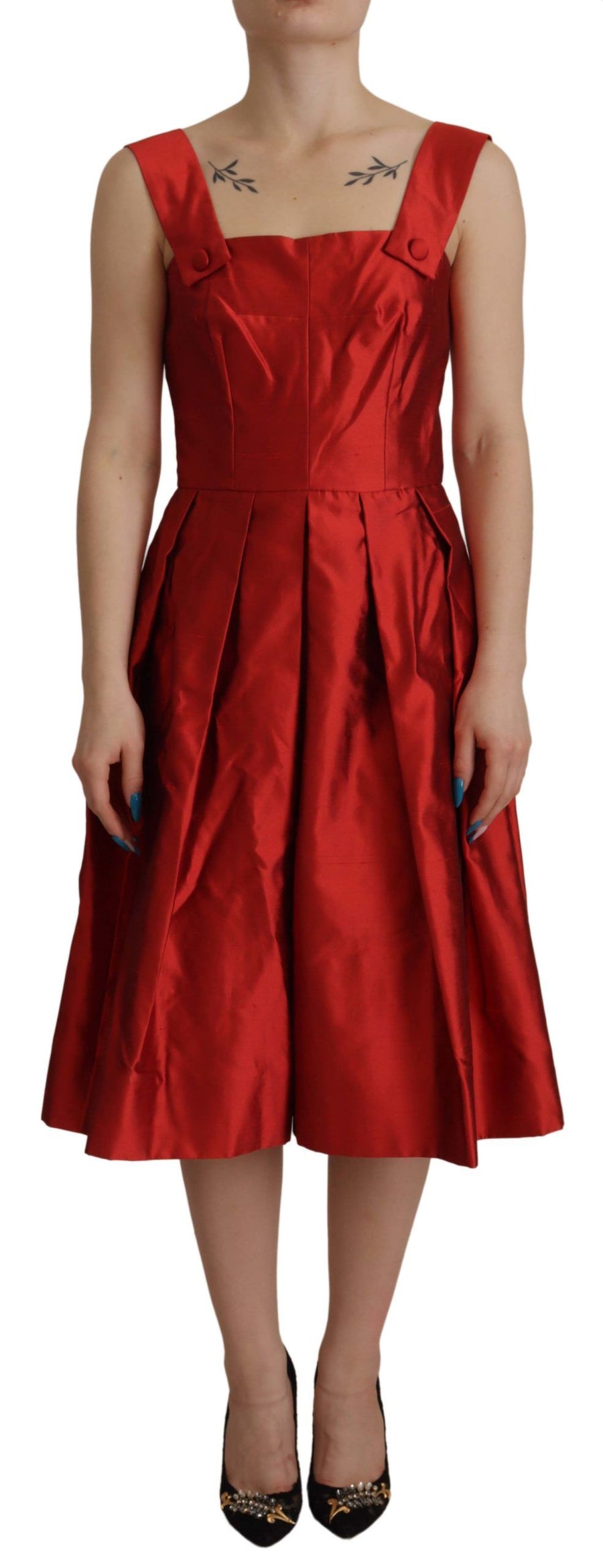 Dolce & Gabbana 100% Silk; Lining: 92% Silk dress in red