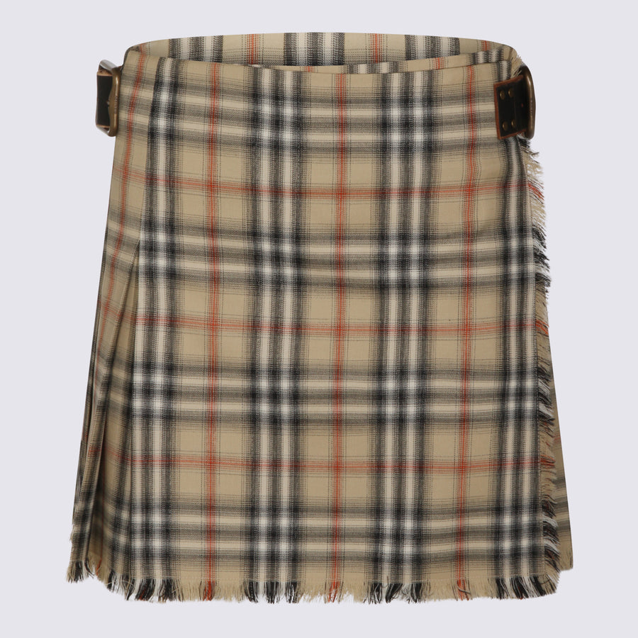 Burberry 100% Wool skirt in beige