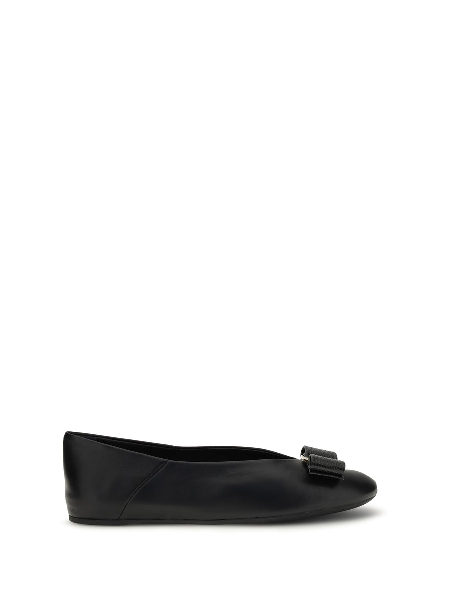 Ferragamo 100% Calf Leather Bos Taurus ballet flat in black