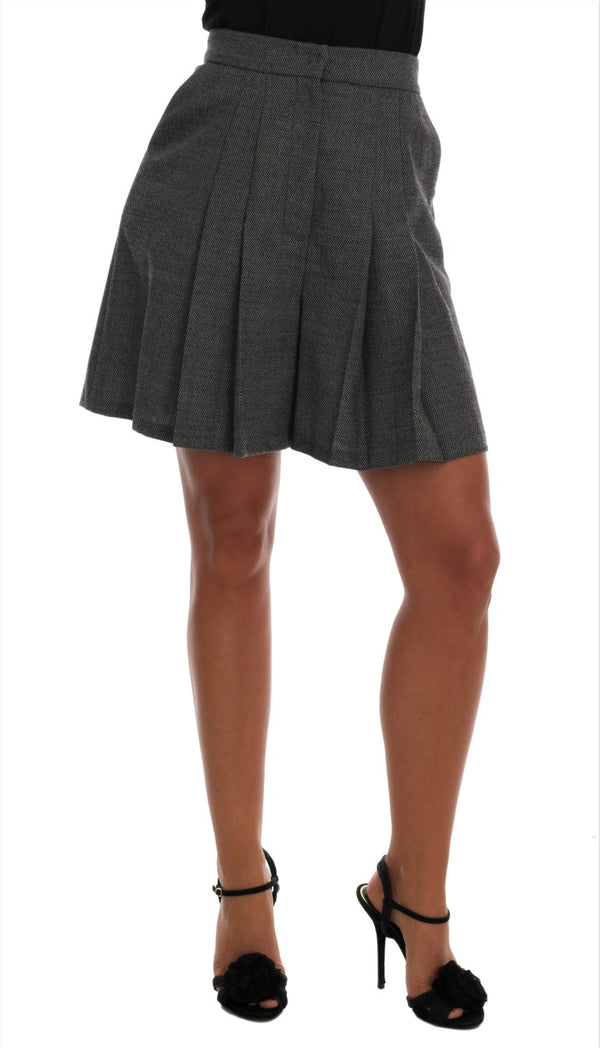 Dolce & Gabbana 100% Wool shorts in gray
