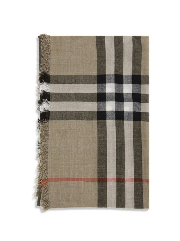 Burberry 52% Wool; 48% Silk scarf in beige