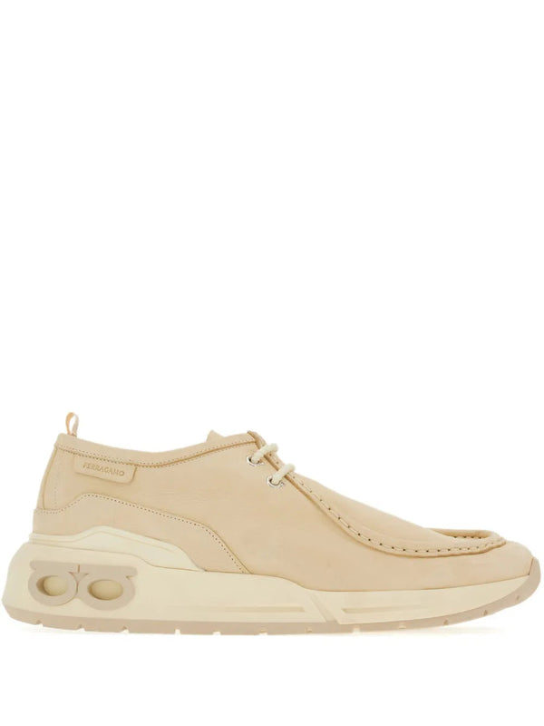 Ferragamo sneaker in beige