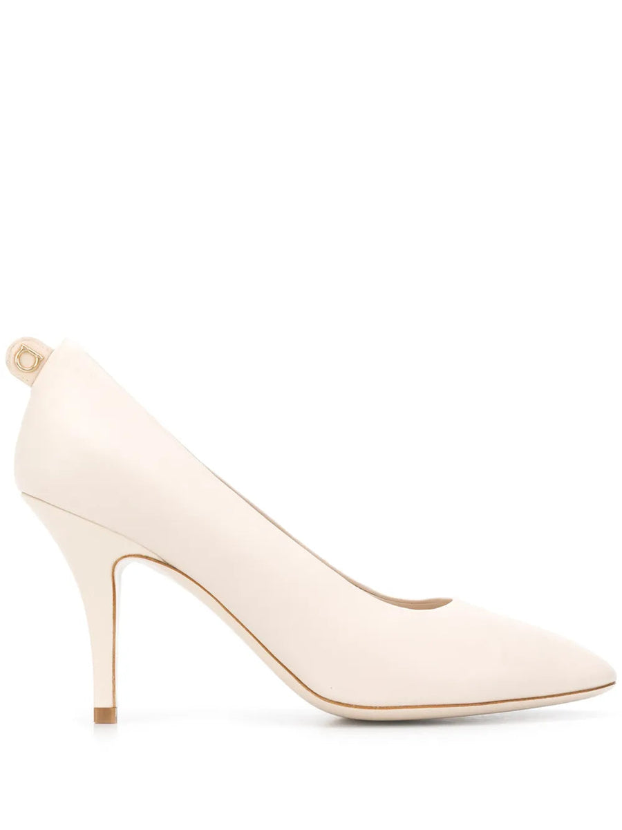 Ferragamo Leather pump in white