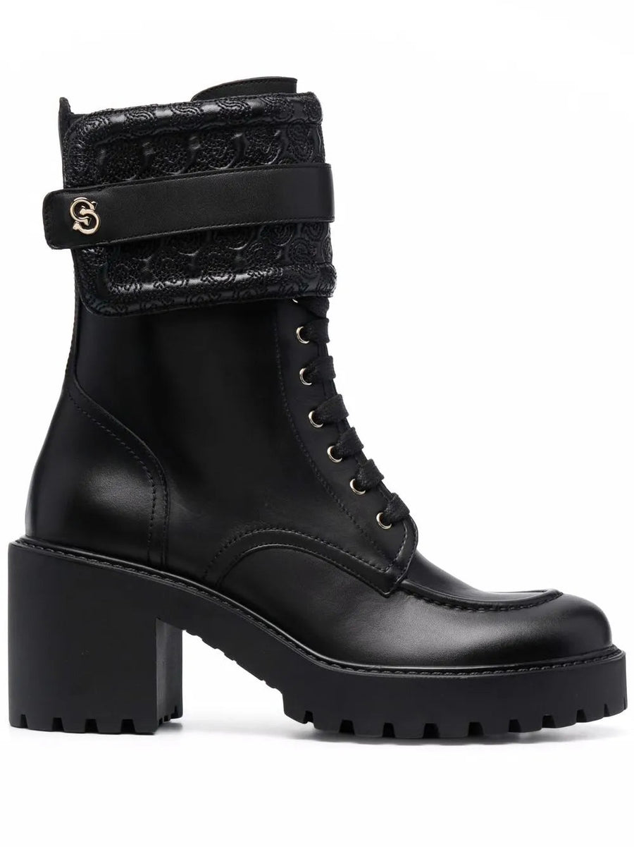 Ferragamo Leather boot in black
