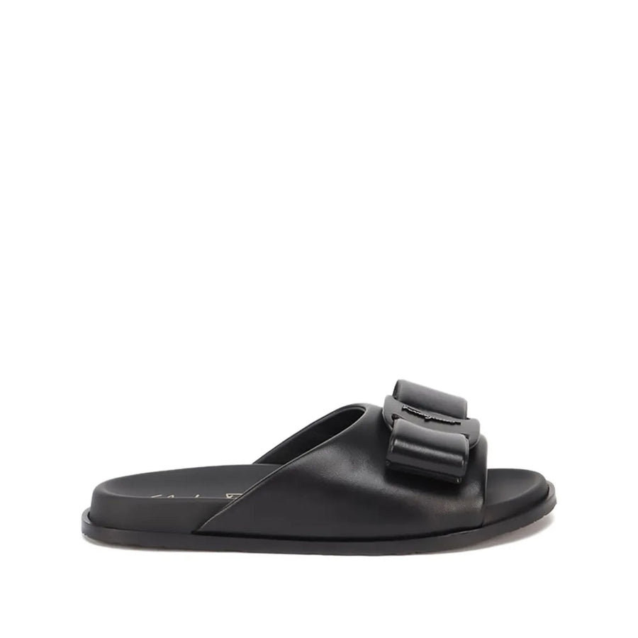 Ferragamo Leather sandals in black