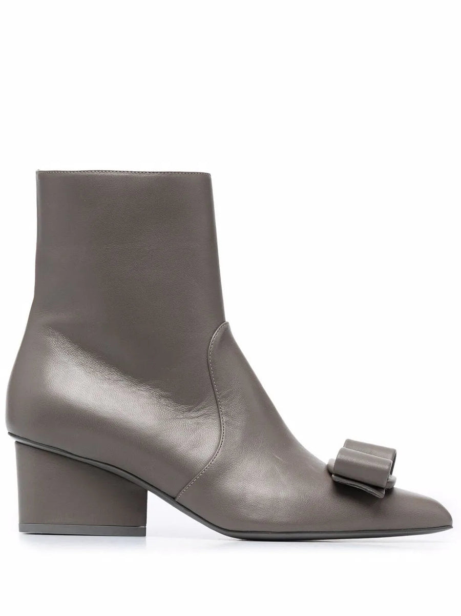 Ferragamo Leather ankle boot in gray