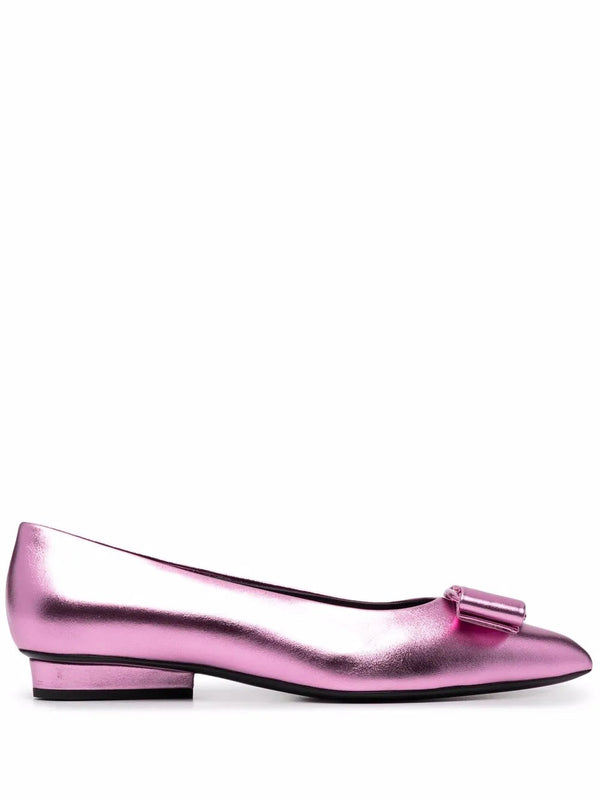 Ferragamo Leather ballerina flat in pink