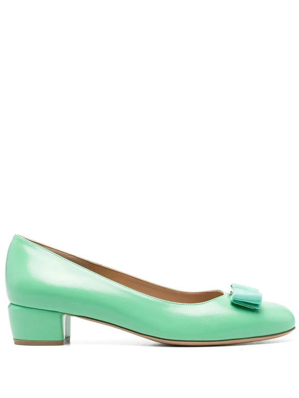 Ferragamo Calf leather pumps in green