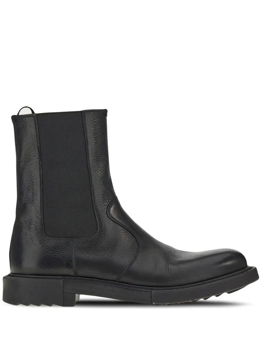 Ferragamo Calf leather chelsea boot in black