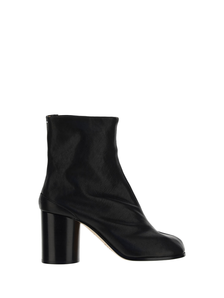 Maison Margiela Upper: 100% lamb leather; Sole: 100% calf leather ankle boot in black