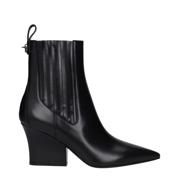 Valentino Garavani Leather boot in black